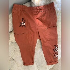 Soft Surroundings Cargo Pants Women Size 1X Everything Under The Sun Embroidered